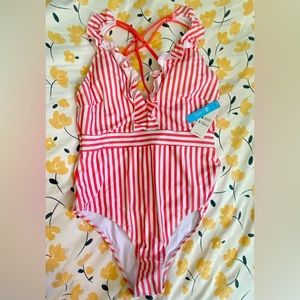 Cupshe Women's One Piece Swimsuit V Neck Ruffled Back Cross Swimwear